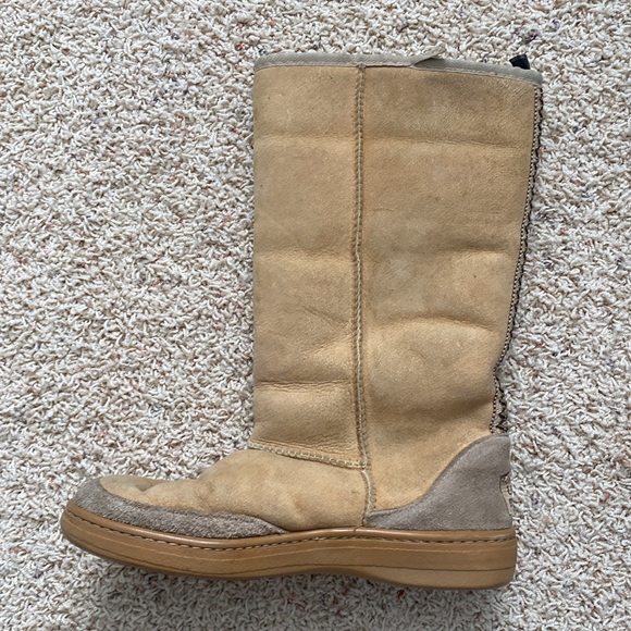 Ugg Australia Women’s Tall Ultimate Braid Boots Size 8 Rubber Sole Tan - Picture 3 of 8